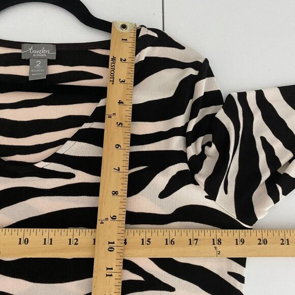 Chicos Travelers Zebra Print Top Size 2 US L Slinky Knit 3/4 Tie Sleeves - Picture 7 of 9